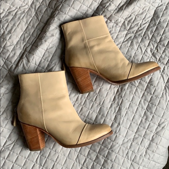 Fortress of Inca Micaela boot in cream, size 8 - Picture 3 of 9